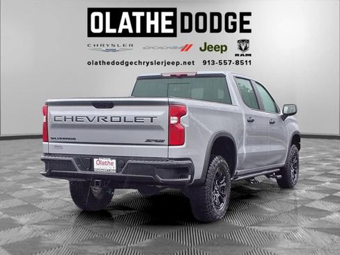 Used 2024 Chevrolet Silverado 1500 ZR2 w/ Dark Appearance Package image 31