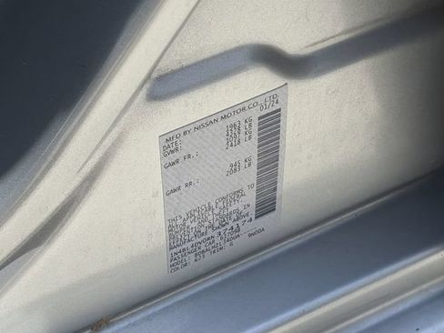 Used 2024 Nissan Altima 2.5 SV FWD image 31
