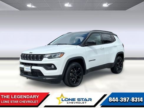 Used 2024 Jeep Compass Latitude w/ Convenience Group image 1