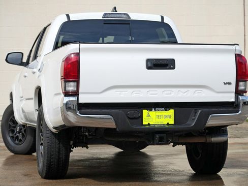 Used 2021 Toyota Tacoma SR5 RWD image 5