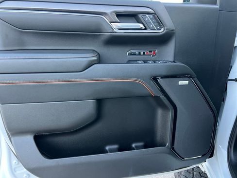 Certified 2023 GMC Sierra 1500 AT4 w/ AT4 Premium Package image 13