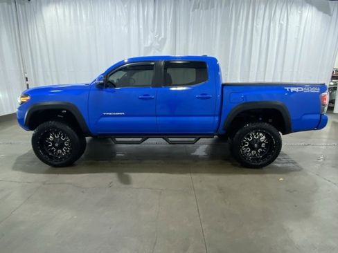 Used 2020 Toyota Tacoma TRD Off-Road image 7