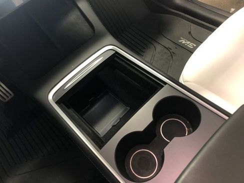 Used 2024 Tesla Model Y Performance image 26