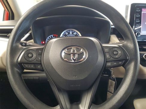 Used 2020 Toyota Corolla LE image 19