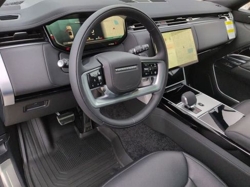 New 2026 Land Rover Range Rover Long Wheelbase SE image 2