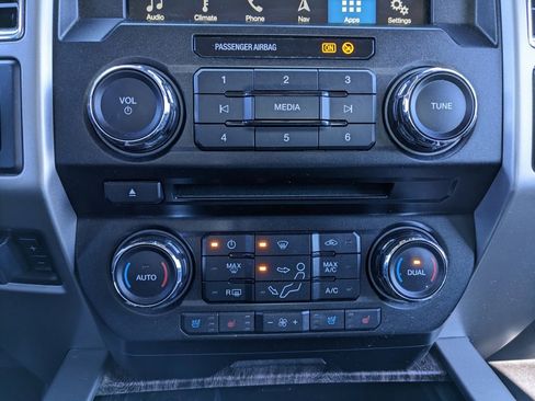 Used 2018 Ford F250 Lariat w/ Lariat Ultimate Package image 39