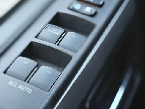 Used 2017 Toyota 4Runner SR5 image 33