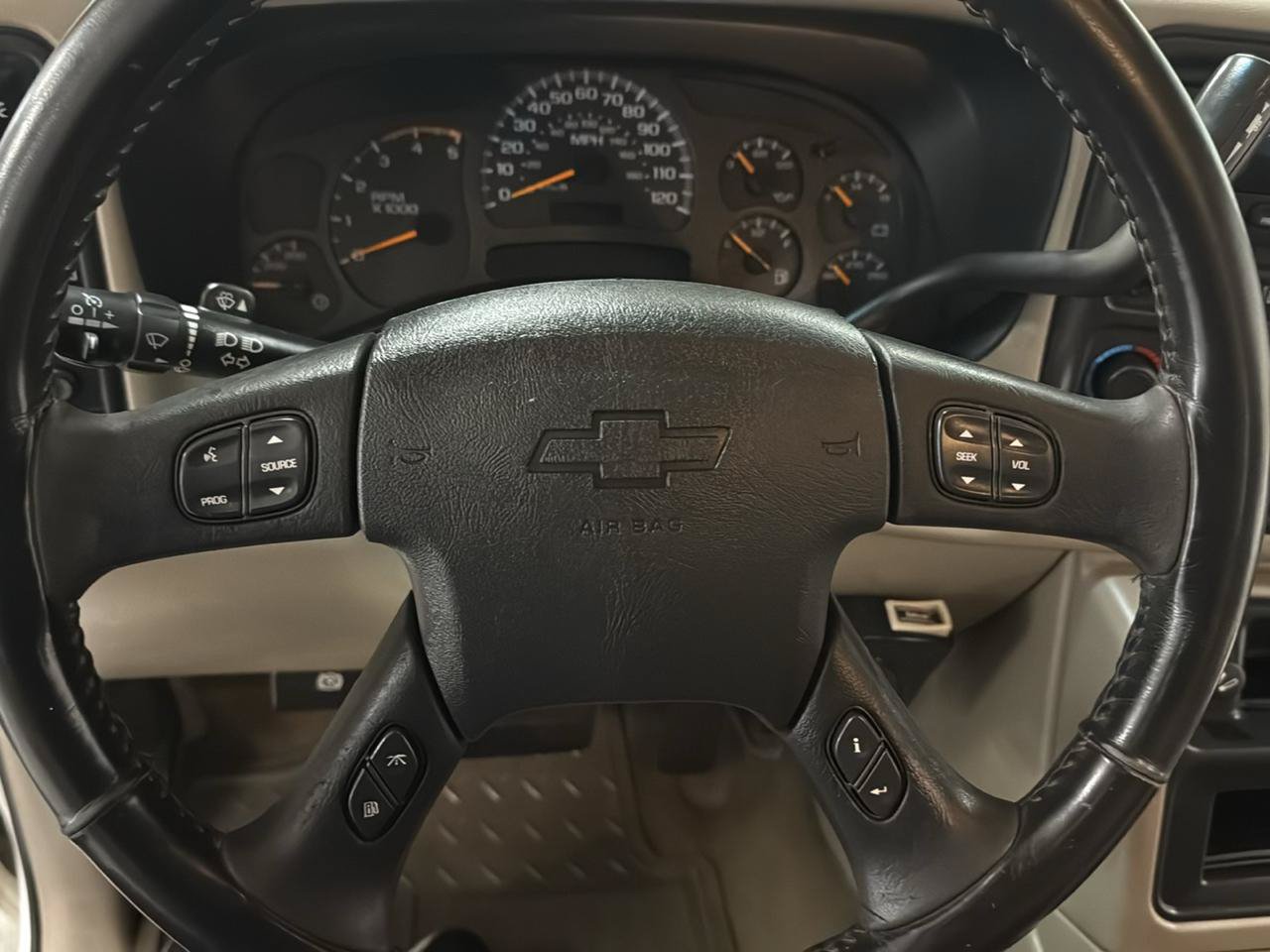 Used 2005 Chevrolet Silverado 2500 LT w/ Heavy-Duty Power Package AWD/4WD image 13
