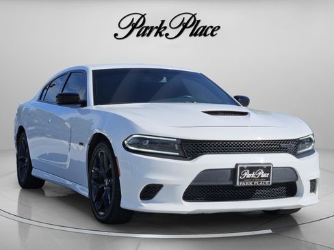 Used 2023 Dodge Charger R/T w/ Blacktop Package RWD image 8