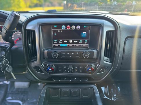 Used 2016 Chevrolet Silverado 1500 LTZ AWD/4WD image 17