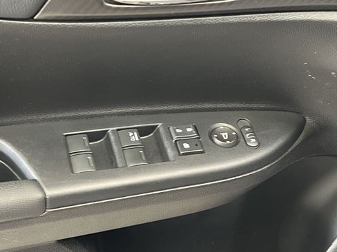 Used 2017 Honda Accord Sport image 14