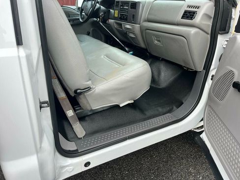 Used 1999 Ford F450 2WD Regular Cab Super Duty image 39