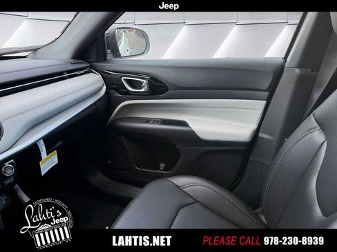 New 2026 Jeep Compass Limited w/ Sun, Sound & Navigation Group AWD/4WD image 10