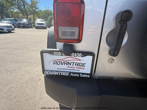Used 2010 Jeep Wrangler Sport AWD/4WD image 25