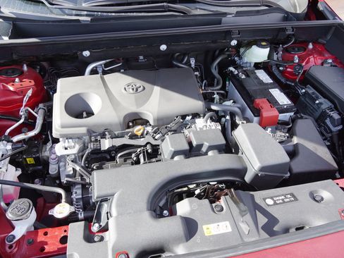 Certified 2025 Toyota RAV4 LE image 14