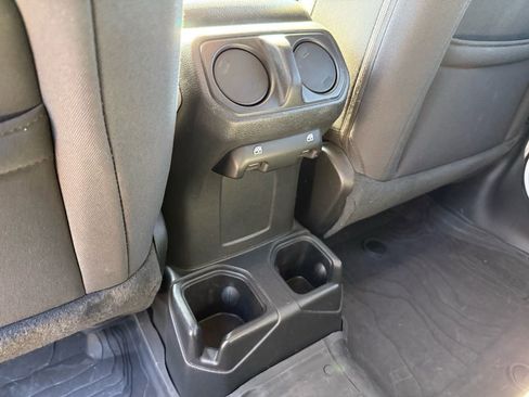 Used 2022 Jeep Wrangler Unlimited Sport image 30