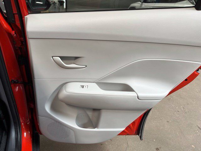 Used 2024 Hyundai Kona SEL FWD image 13