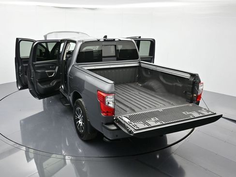 Used 2024 Nissan Titan SV w/ SV Convenience Package image 46