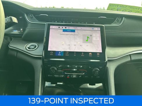 Used 2023 Jeep Grand Cherokee Limited w/ Luxury Tech Group II image 15