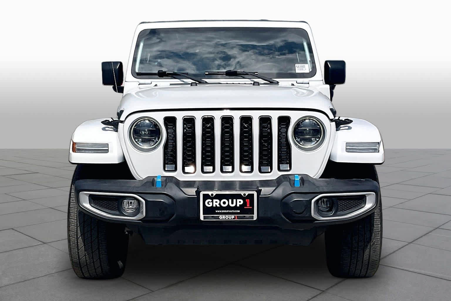 Used 2023 Jeep Wrangler Unlimited Sahara AWD/4WD image 4