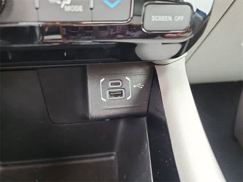 Used 2022 Jeep Compass Limited image 26