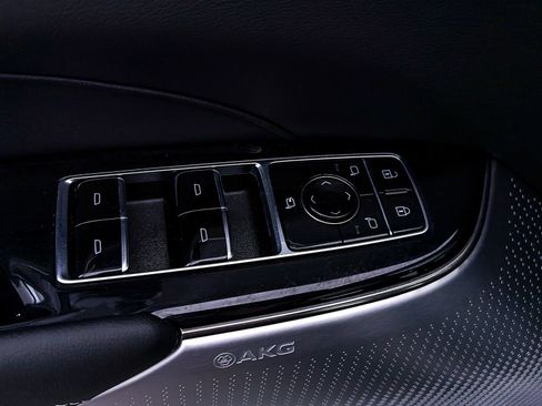 Used 2024 Cadillac Lyriq Sport RWD image 19