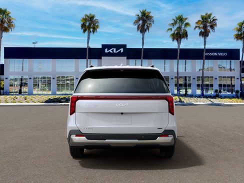 New 2026 Kia Carnival SX FWD image 5