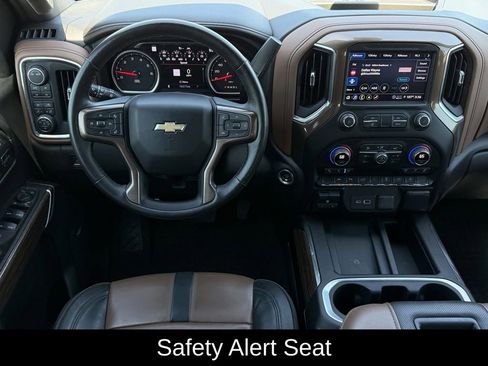 Used 2022 Chevrolet Silverado 1500 High Country w/ Technology Package AWD/4WD image 13