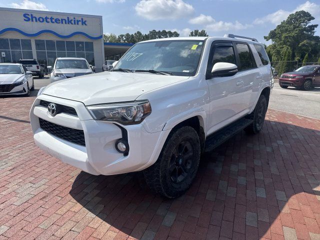 Used 2018 Toyota 4Runner SR5 Premium AWD/4WD image 1