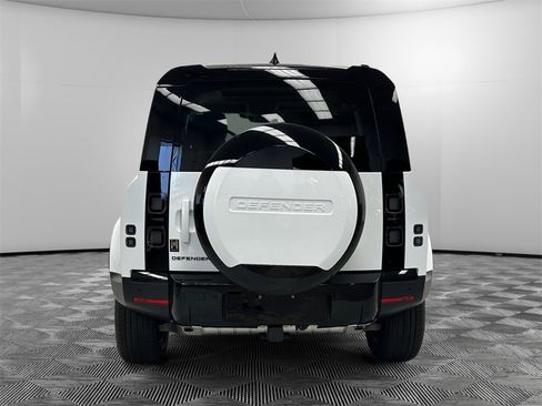 New 2026 Land Rover Defender 110 S image 4