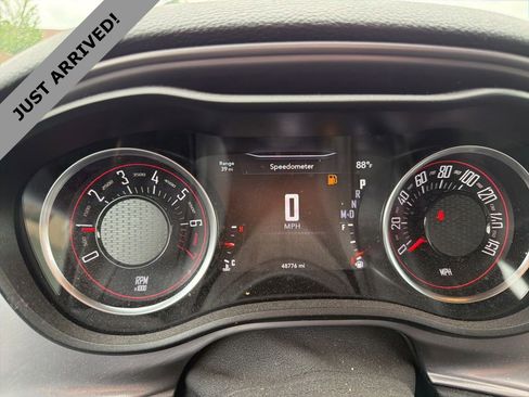 Used 2023 Dodge Challenger SXT RWD image 11