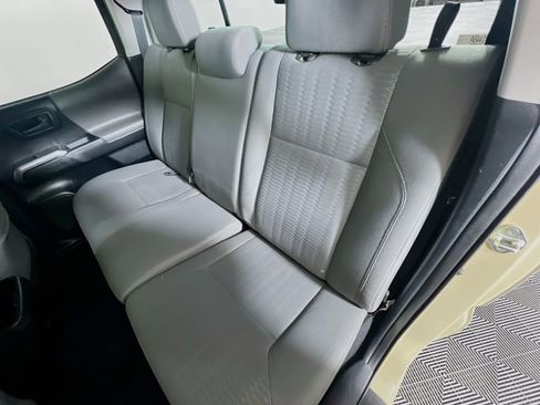 Used 2017 Toyota Tacoma 4x4 Double Cab image 22