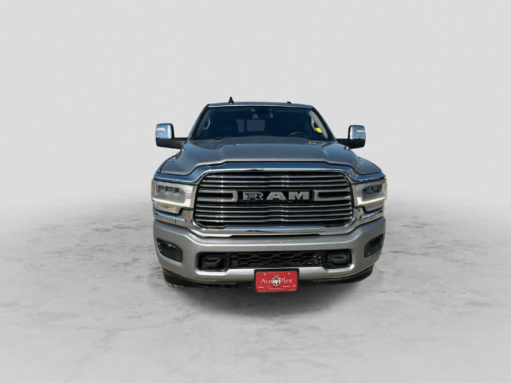 Used 2024 RAM 2500 Laramie AWD/4WD image 3