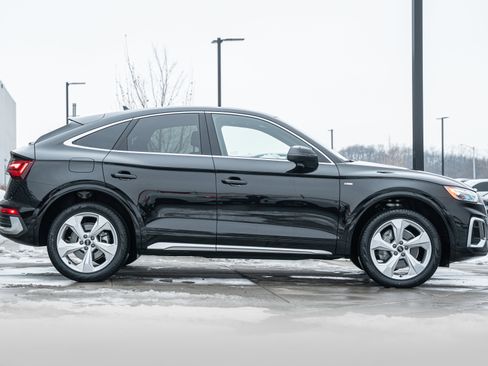 Certified 2025 Audi Q5 2.0T Premium Plus w/ Premium Plus Package image 3