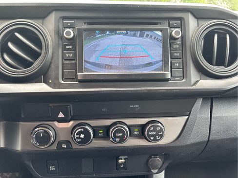 Used 2019 Toyota Tacoma SR w/ SR Convenience Package AWD/4WD image 10