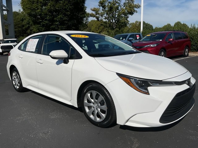 Used 2024 Toyota Corolla LE FWD image 5