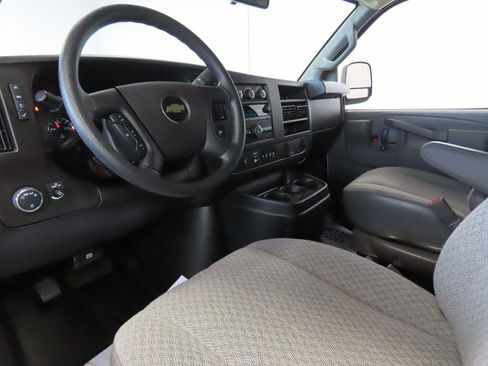 Used 2023 Chevrolet Express 3500 LS RWD image 7