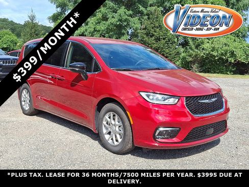 New 2026 Chrysler Pacifica Select image 1