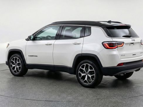 Used 2025 Jeep Compass Limited image 6