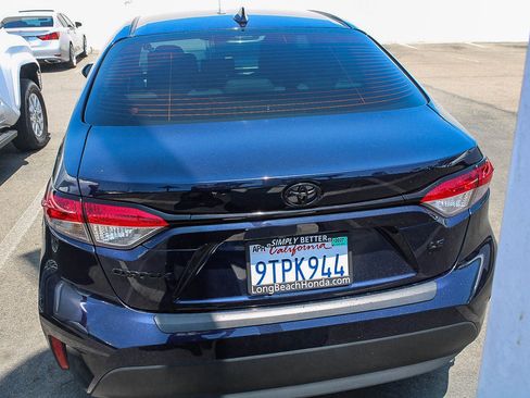 Used 2025 Toyota Corolla LE FWD image 10