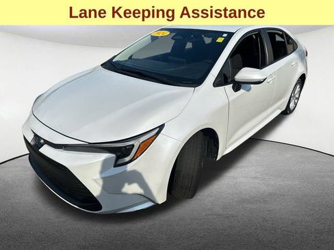 Used 2024 Toyota Corolla LE w/ LE Convenience Package FWD image 5