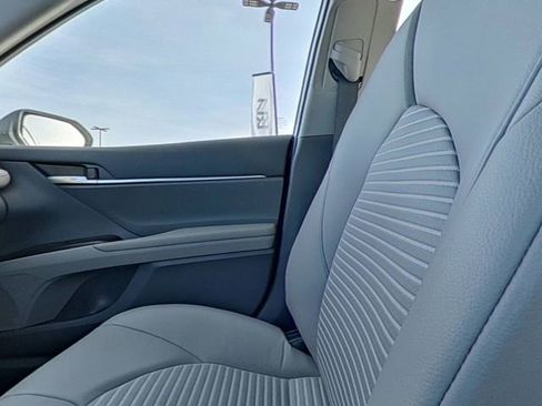 Used 2024 Toyota Camry SE image 26