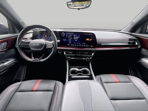 Used 2026 Chevrolet Traverse RS FWD image 15