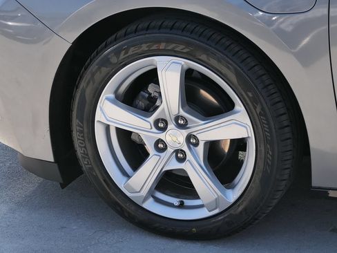 Used 2019 Chevrolet Volt LT FWD image 10