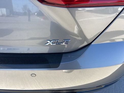 Used 2025 Toyota Camry XLE w/ Premium Plus Package image 4