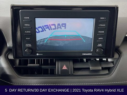 Used 2021 Toyota RAV4 XLE AWD/4WD image 18