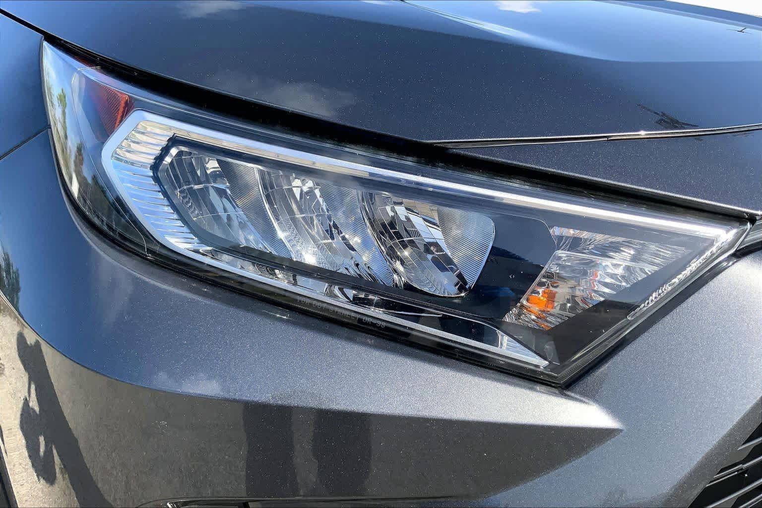 Used 2021 Toyota RAV4 XLE FWD image 27