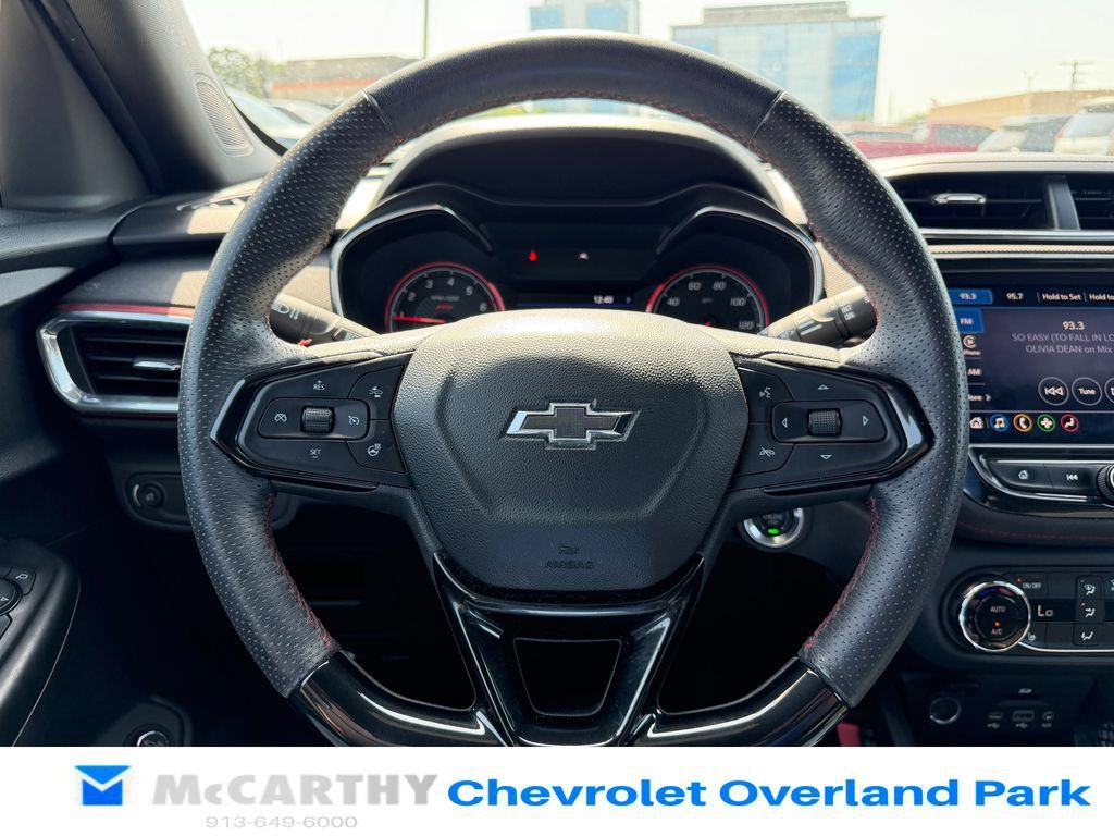 Used 2022 Chevrolet TrailBlazer RS w/ Sun and Liftgate Package AWD/4WD image 12