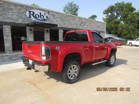 Used 2011 GMC Sierra 1500 SLE w/ Chrome Essentials Package AWD/4WD image 7