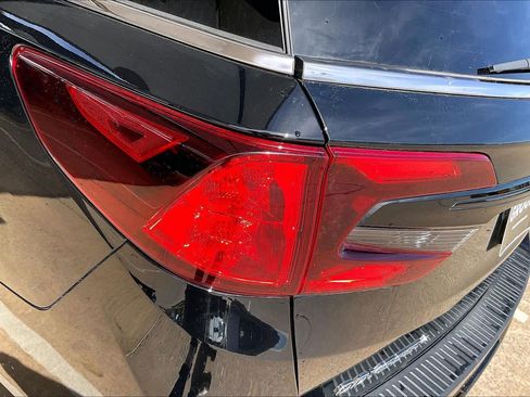 Used 2025 Honda Odyssey Sport-L image 27